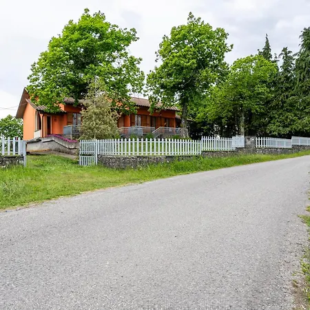 Luxury In The Tuscan Mountains Rustic With Wifi And Park Holiday home Avaglio